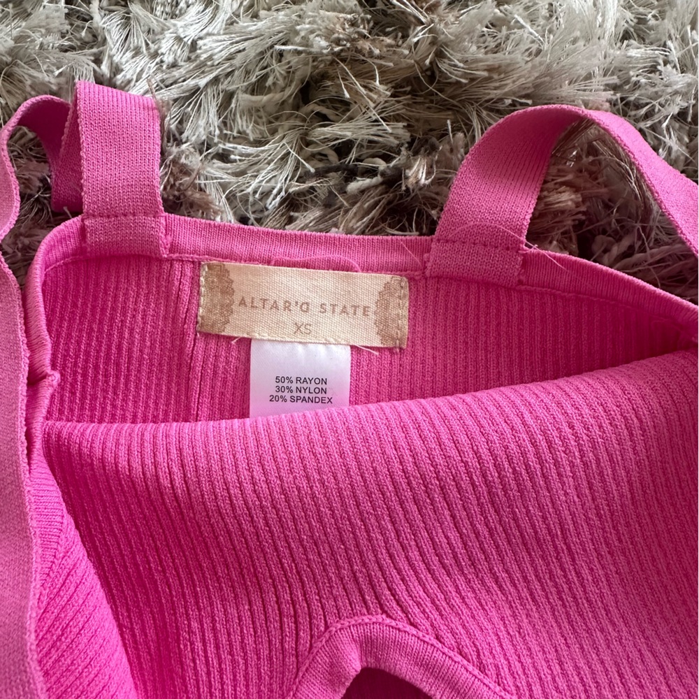 Pink Ribbed Tank Top - Picture 3 of 3